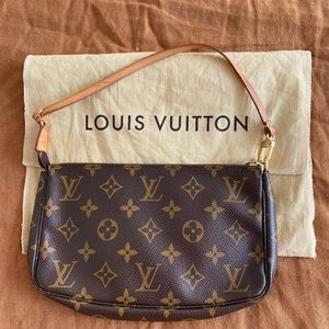 Authentic Louie Vuitton Pouchette